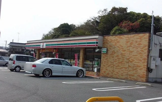 セブンイレブン宇部東須恵中原店まで1100m