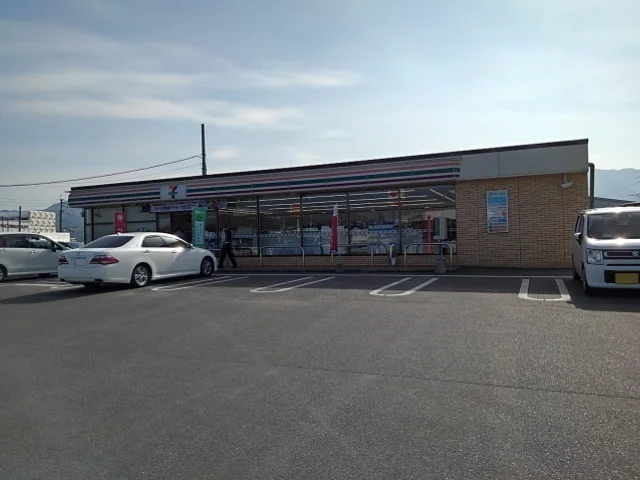 セブンイレブンうきは鷹取店まで2090m