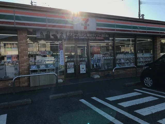 セブンイレブン良町２丁目店まで500m