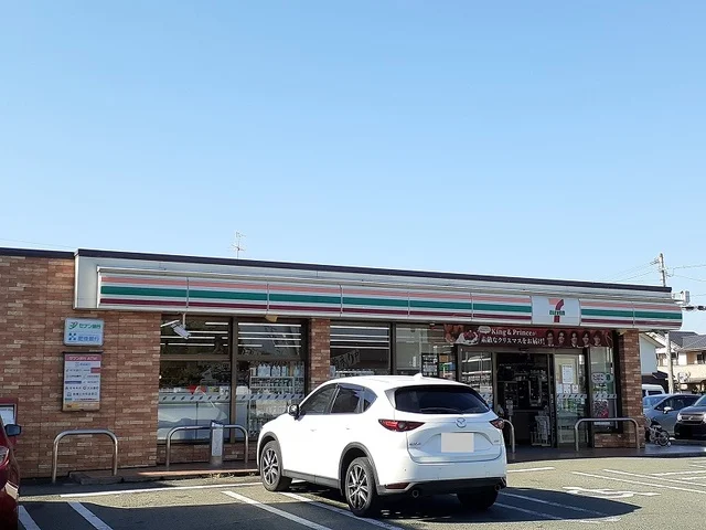 セブンイレブンセイラタウン店まで130m