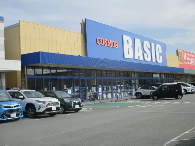 ベーシック島崎店まで1600m