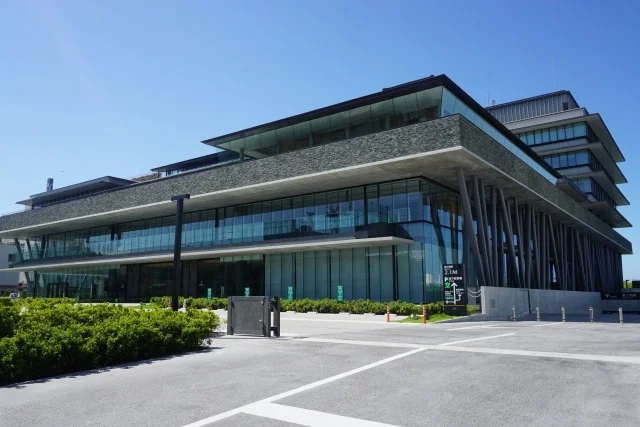 阿南市役所まで1400m