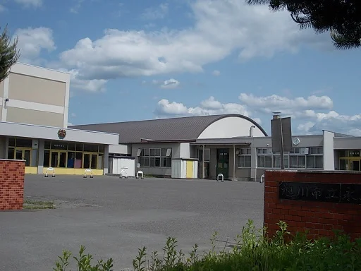 旭川市立永山西小学校まで800m