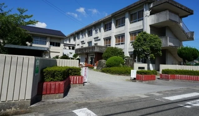 長生小学校まで600m