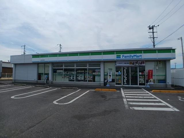 ファミリーマート高松円座店さんまで650m