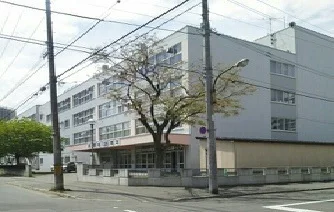 市立山鼻小学校まで350m