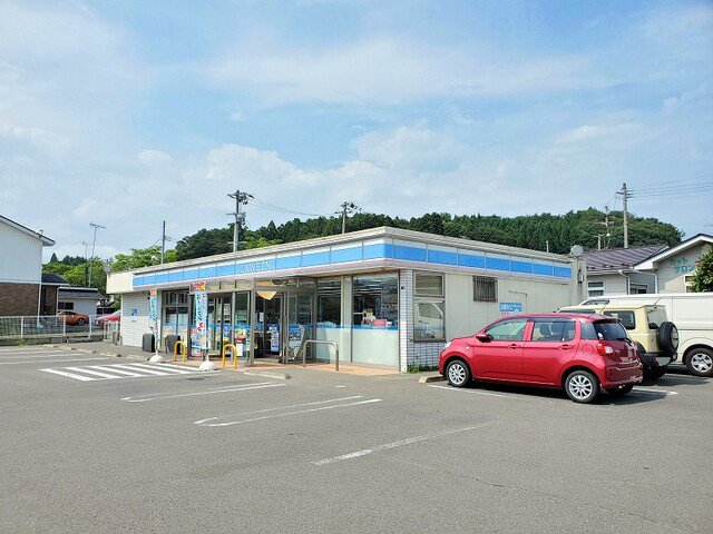 ローソン鷹巣東店まで800m