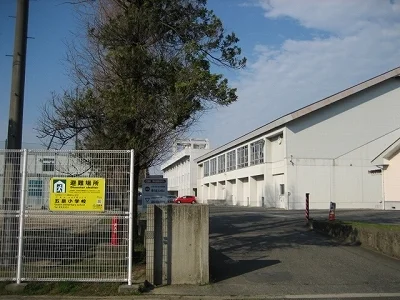 五泉小学校まで750m