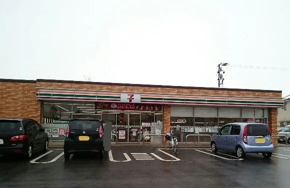 セブンイレブン 五泉石曽根店まで340m