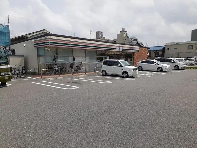 セブンイレブン大阪今川1丁目店まで365m