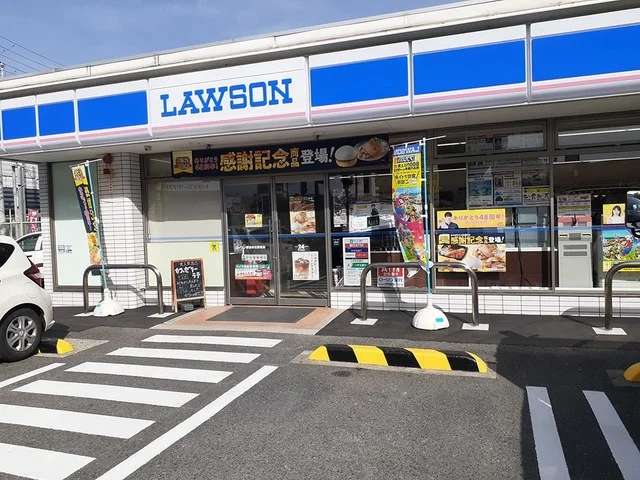 ローソン堺浜寺石津東店まで200m