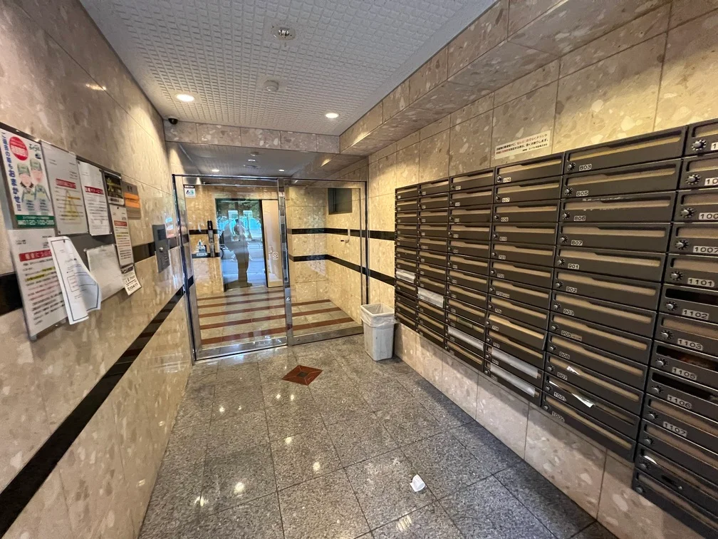 広々としたエントランスです。