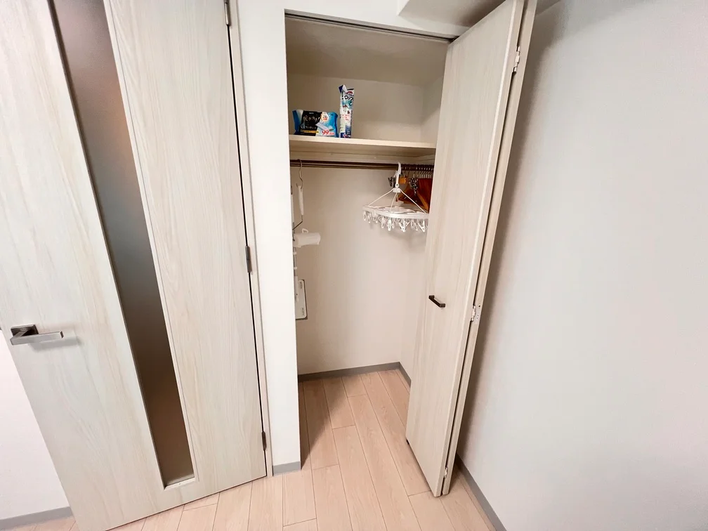 便利が雑貨を完備。大きな収納スペース。