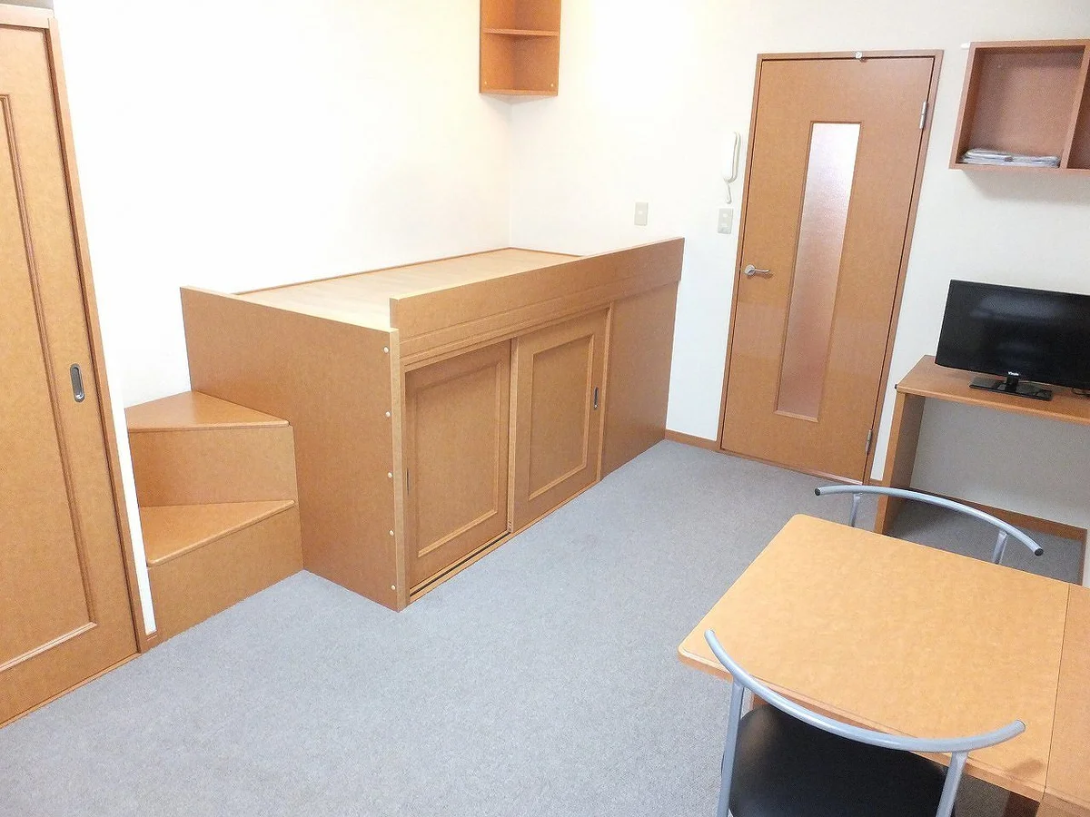 ハイベッドタイプのお部屋です