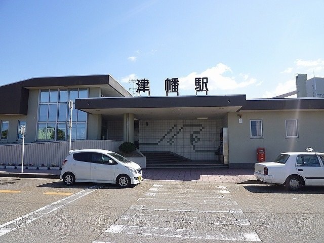 津幡駅まで1600m