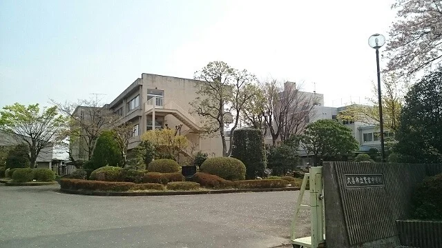 久喜市立鷲宮中学校まで1600m