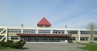 滝川市立西小学校まで800m