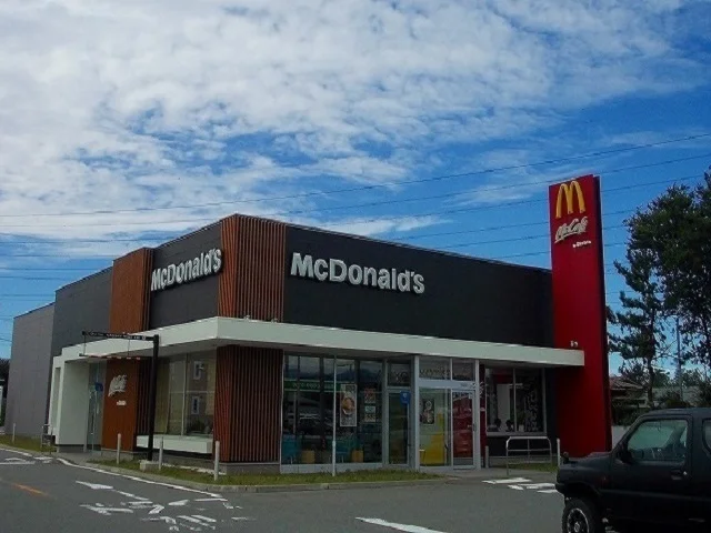 マクドナルド　飯島店まで800m