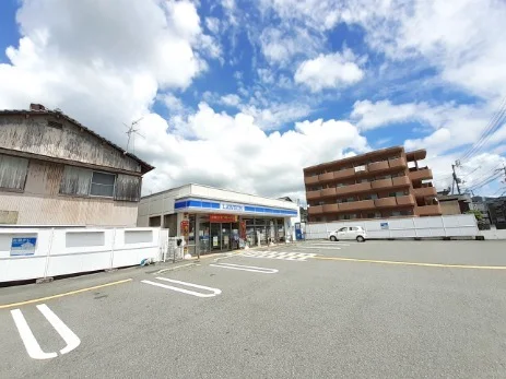 ローソン 須崎大間本町店まで68m