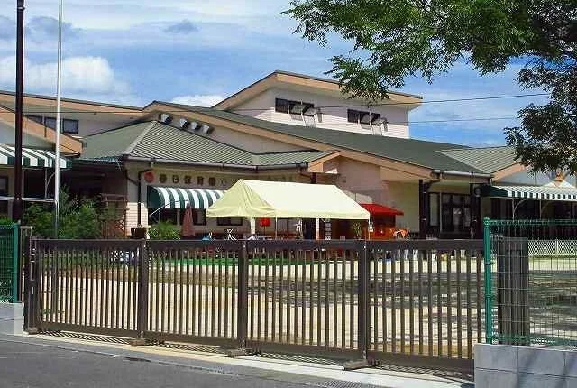 春日幼稚園まで1000m