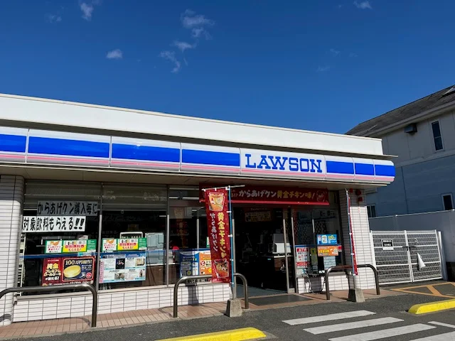 コンビニ　徒歩4分