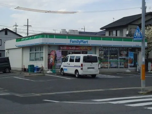 ファミリーマート 岡崎西大友店まで1500m