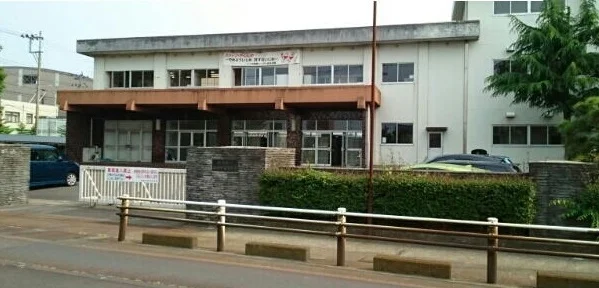 新潟県立巻総合高等学校まで270m