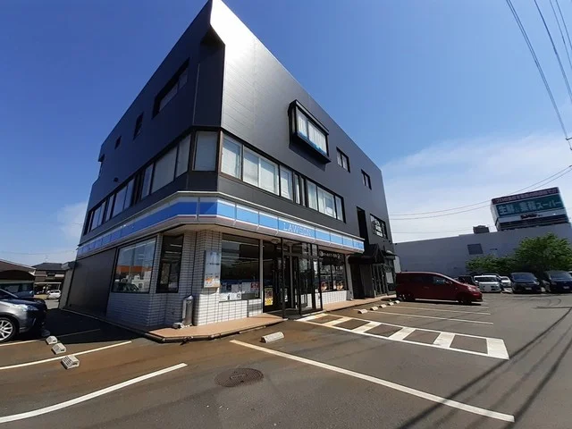 ローソン巻蓮田店まで371m