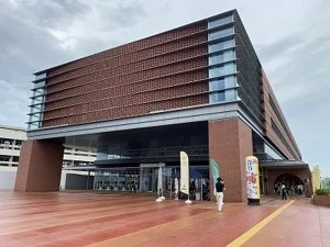 深谷市役所まで1700m