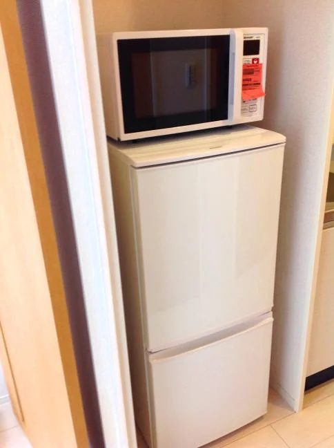 レオパレスの代名詞、家具家電付！他に洗濯機、液晶ＴＶも完備。