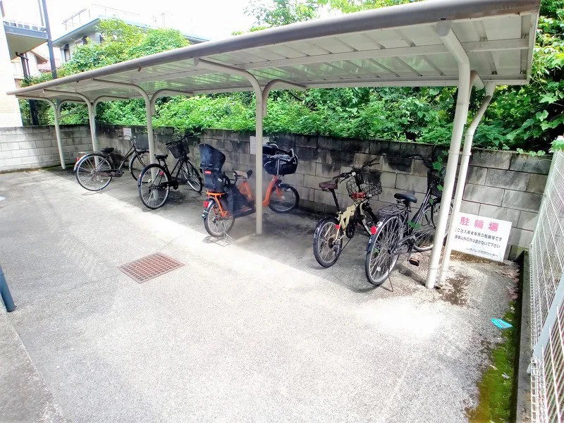 駐輪場完備