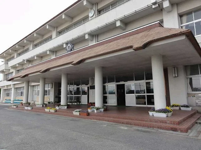 鳥取市立宮ノ下小学校まで950m