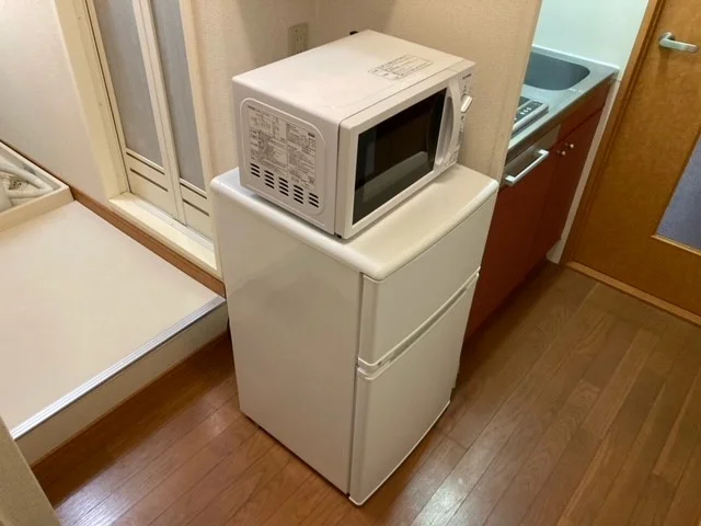 電子レンジ、冷蔵庫
