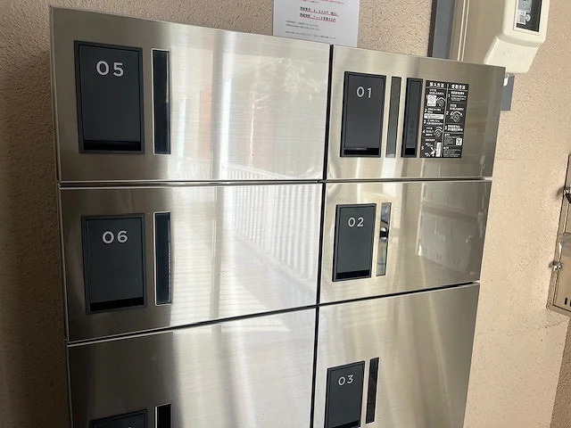 宅配ボックス【1階エントランス内】