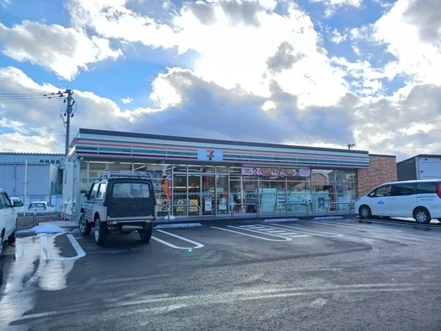 セブンイレブン大和吉岡上柴崎店まで400m