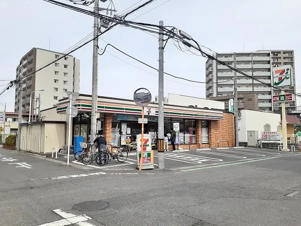 セブン　さいたま土呂駅西店まで300m
