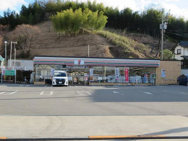 セブンイレブンまで140m