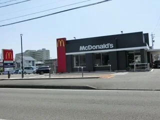 マクドナルド静岡下川原店まで750m