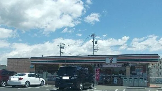 セブンイレブンまで850m
