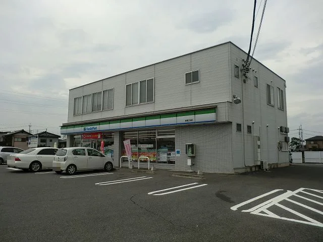 ファミリーマート前橋江田店まで500m