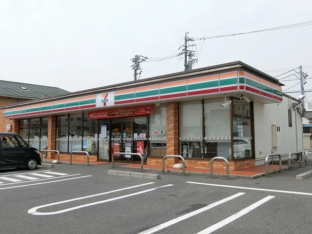 セブンイレブン南頬町1丁目店まで750m