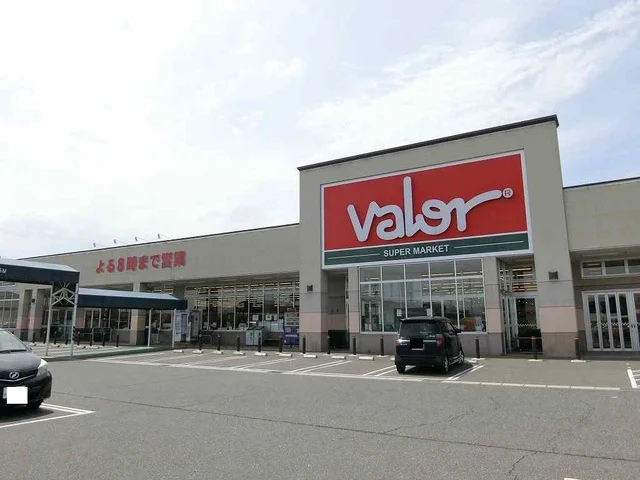 スーパーバロー揖斐川店まで400m