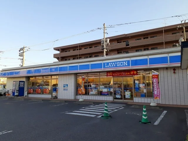 ローソン福山三吉町一丁目店まで450m