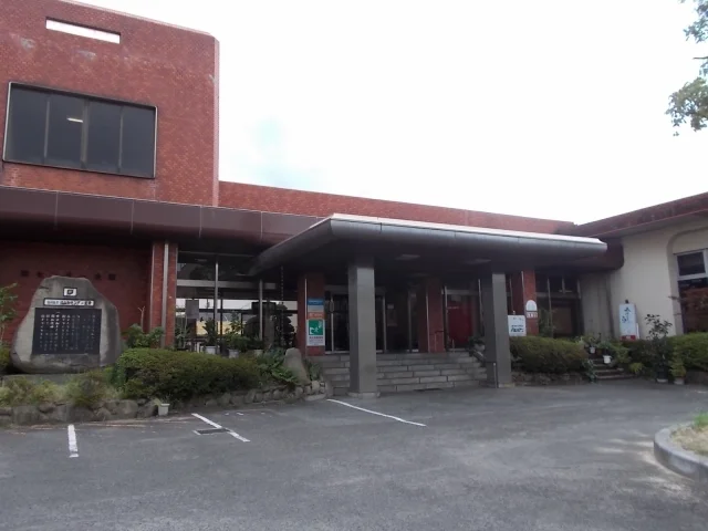 福山卸センター簡易郵便局まで300m