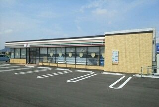 セブンイレブン高松飯田町店さんまで470m