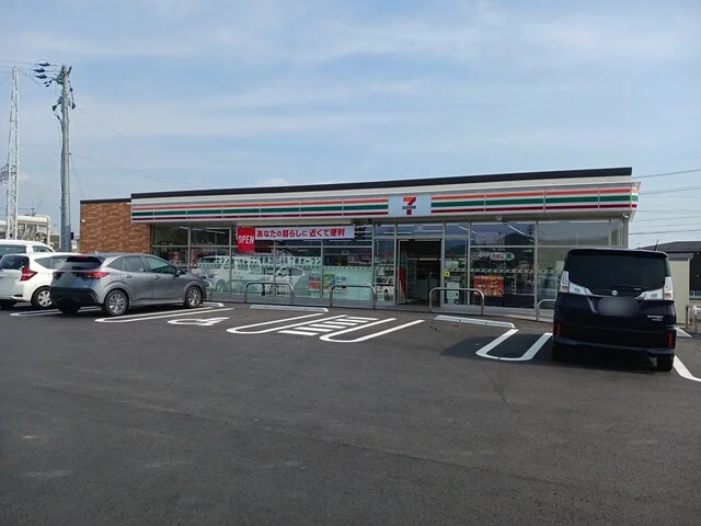 セブンイレブン豊川大崎町店まで372m