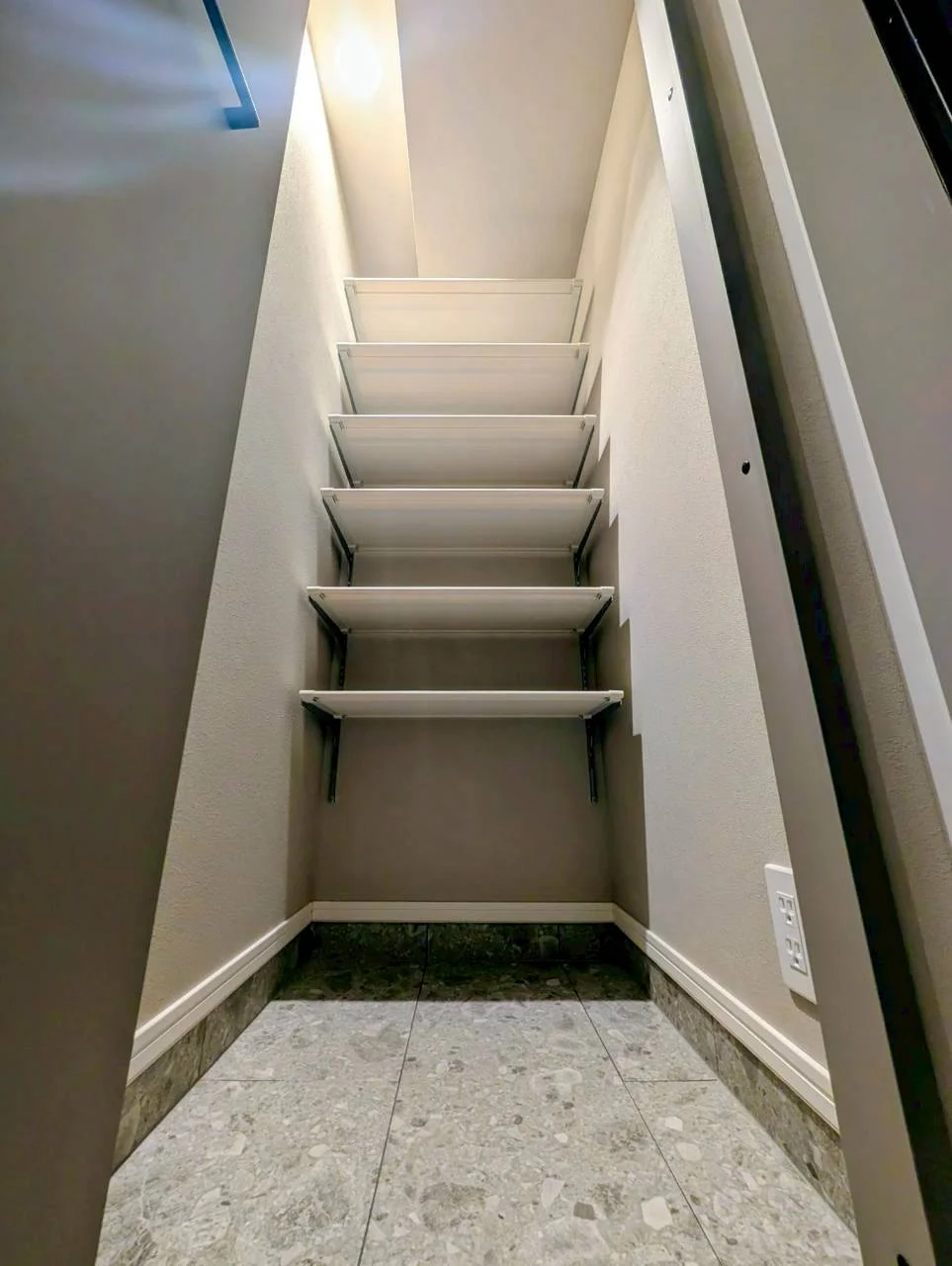 シューズボックス