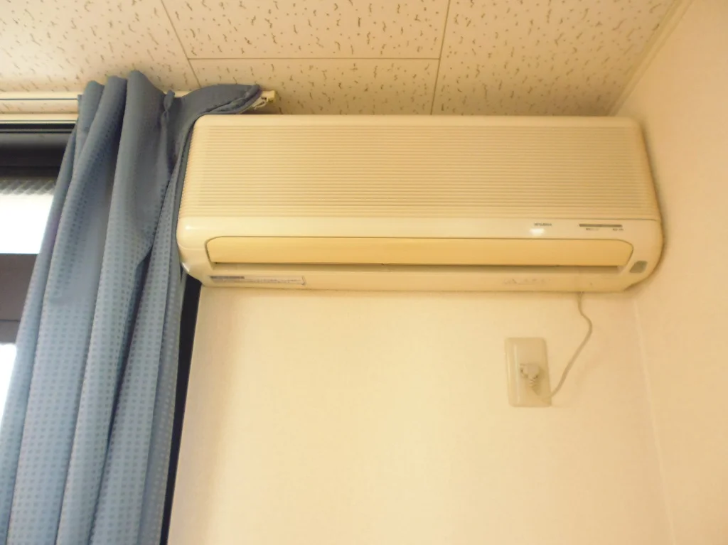 エアコン付です。