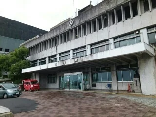 柏原市役所まで1390m