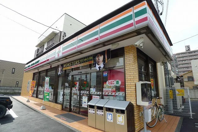 セブンイレブン西桐生駅前店まで1300m